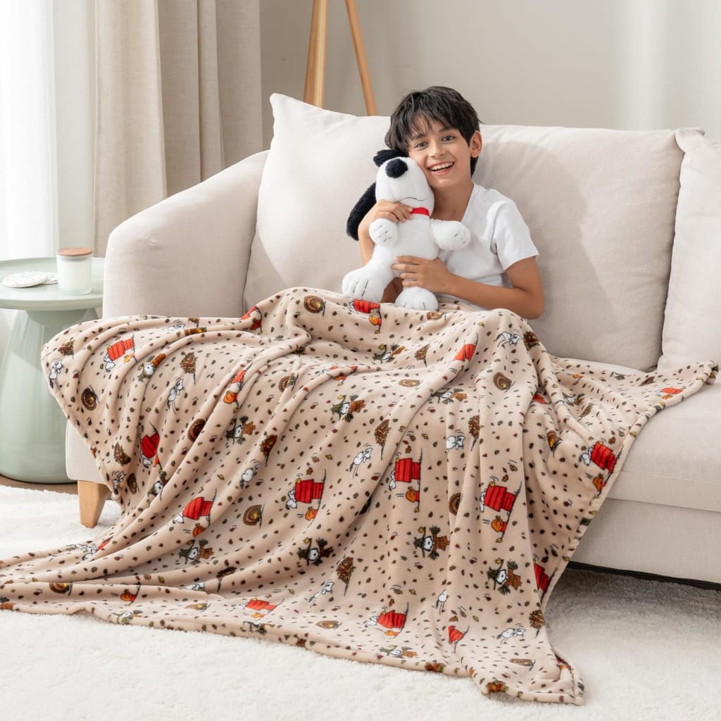 Peanuts Harvest Plush Throw Blanket